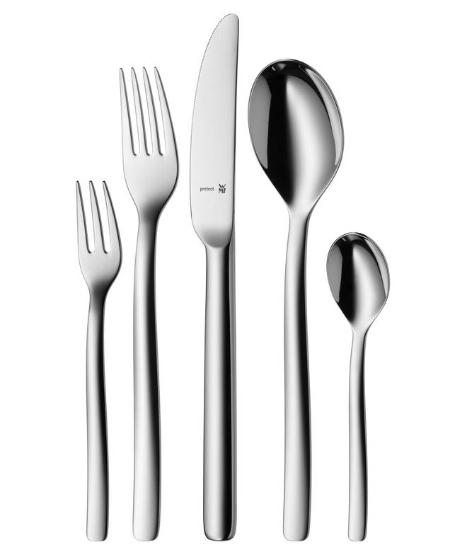 Cutlery in an unfussy style like Atic harmonises particularly well on the table with natural materials and textures.