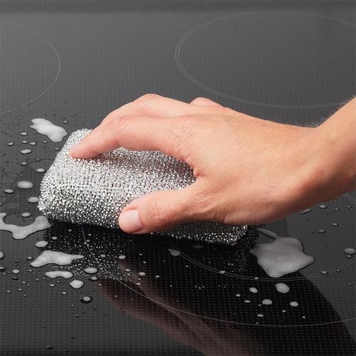 Powerful scratch-free cleaning